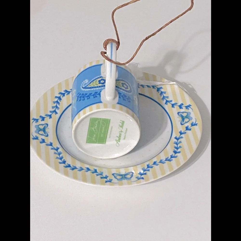 Outside Hanging Tea Cup Bird Feeder with Free Seeds
